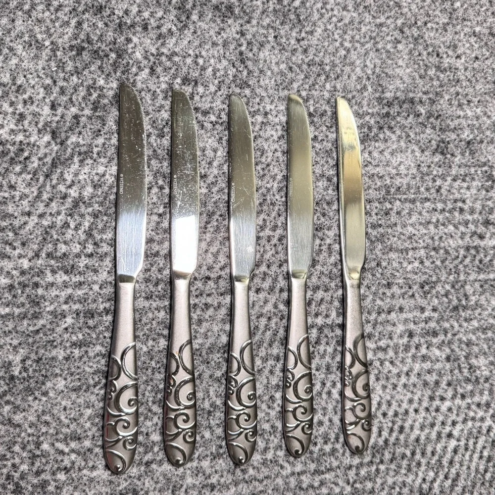 Set of‎ 5 Oneida Silver Satin Frosted Bohemian  Dinner Knives
